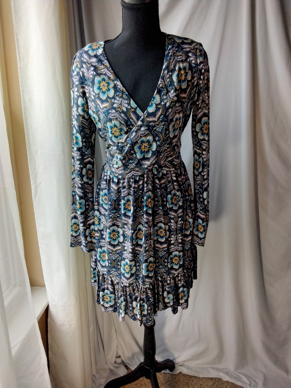 Floral Wrap-Style Long Sleeve Dress in Teal and Navy